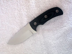 Hunting knife with G-10 handle